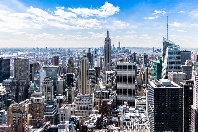 Private Luxury Tour of NYC With Transportation - Starting at FAO Schwarz: Rockefeller Center and St. Patrick’s views