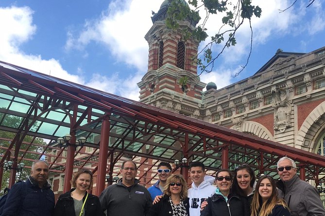 Private Statue of Liberty and Ellis Island Tour - Ellis Island: Follow an Immigrant’s Trail Through the Great Hall