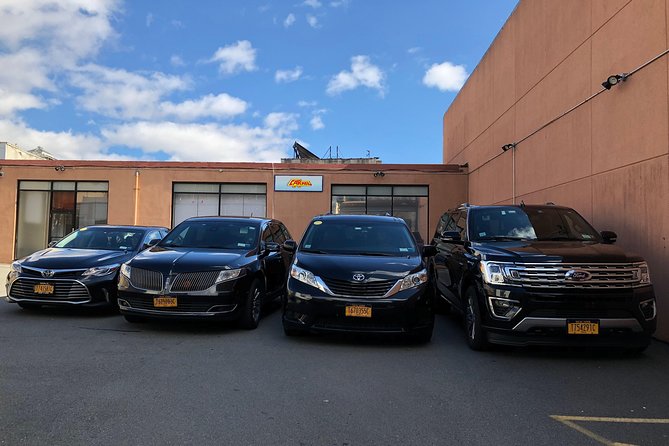 Private Transfer from Manhattan to NYC Airports (JFK/EWR/LGA) - Pickup rules, vehicle sizes, and luggage limits (read this twice)