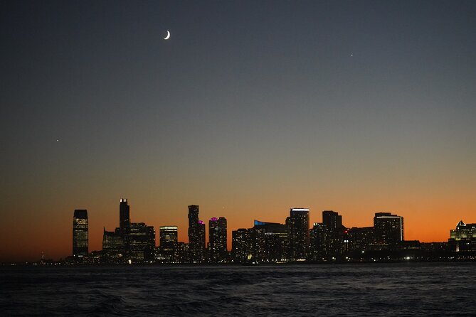 Starship Landmark 90 Minute Sightseeing Cruise - Ellis Island, One World Trade Center, and the Skyline Story in Motion