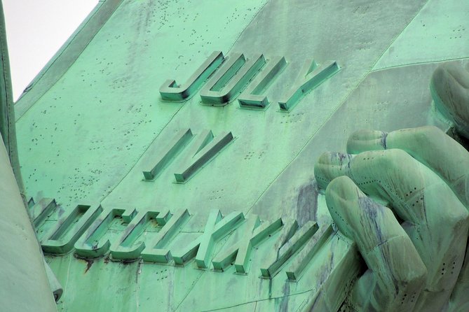 Statue of Liberty, Ellis Island, and 9/11 Memorial Guided Tour - Liberty Island: Ferry Views and Statue of Liberty Museum Entry (No Crown)