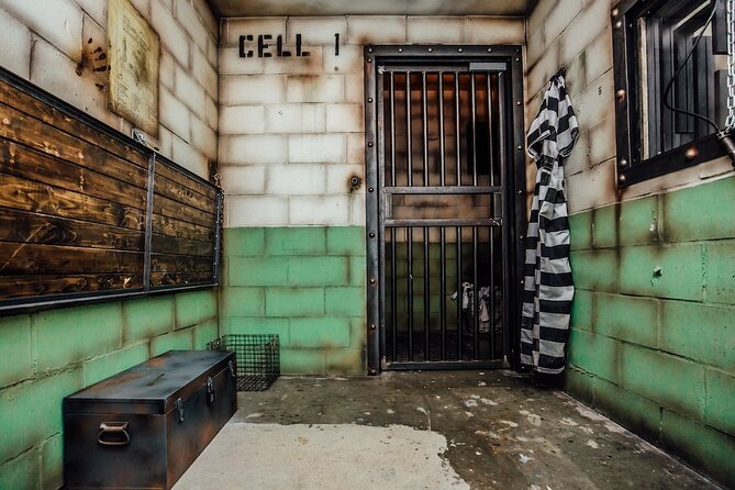 The Escape Game Brooklyn: Epic 60-Minute Adventures in City Point - The Room Setup: Locked Door, Exit Button, and a Not-Scary Tone